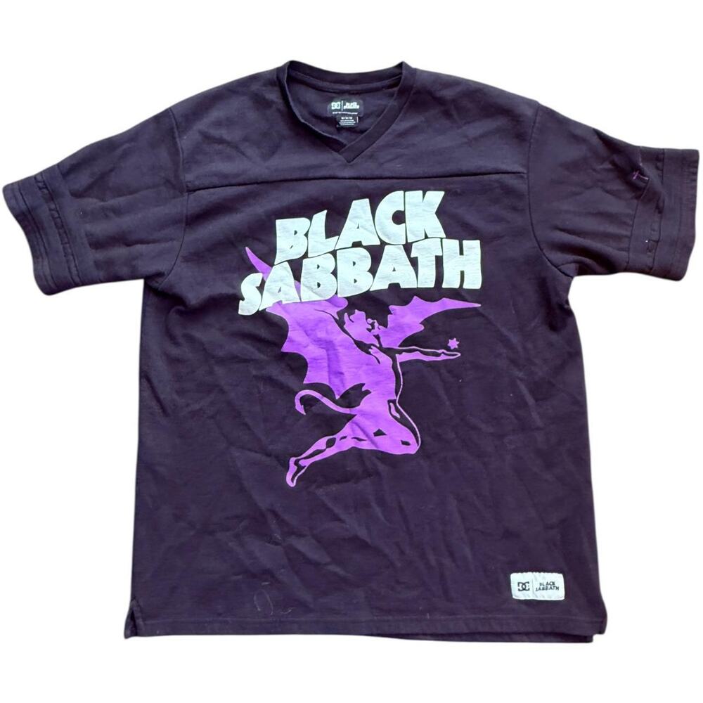 DC Shoes x Black Sabbath collab tee purple demon graphic jersey tee Size M